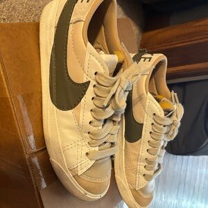 Nike Athletic Shoes in Cream and Green